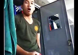 18 usia orang asia anak laki-laki wank di lockerroom