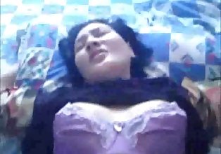 myanmar lady is fucking with her boy friend
