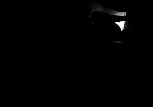 silhouetted भाड़ में जाओ पर छिपा कैम