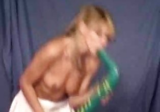 Topless Musica video