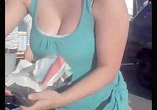 amateur mature female big tits down the blouse voyeured