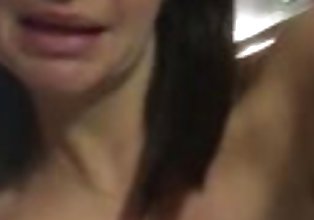 american L'actrice Casey Wilson TOPLESS selfie Vidéo