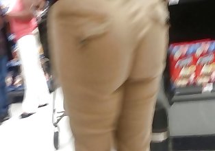 Candid Latina Booty in Cargos
