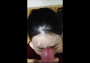 asiatico slut Teen l'assunzione di Cum per il viso Da Sconosciuto