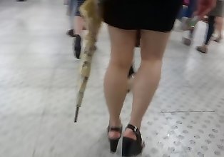 Sexy Legs Walk 032