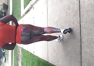 Milf booty working out vpl