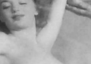 Nude Busty Girl Similar to Marilyn Monroe (1950s Vintage)