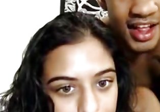 Real indiase Tiener maakt een sextape met haar zwart liefhebber