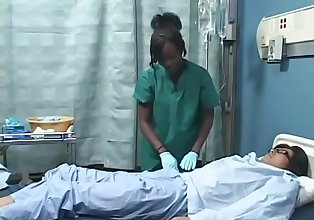 asiático chico folla negro chica en hospital ( japonés ambw )