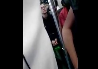 Geile Vrouw Raakt vreemden haan Op de trein