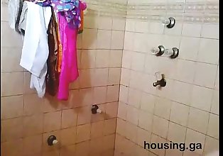 पाकिस्तान किशोरी नग्न स्नान बालों वाली चूत