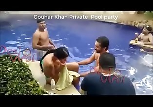 อินเดียน นักแสดงนักเรียน gouhar khan ส่วนตัว สระว่ายน้ำ งานปาร์ตี้
