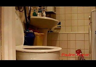 女性 pooping - farting 月 トイレ