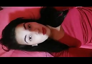 Mi novia me enva un video mientras se toca en su cama
