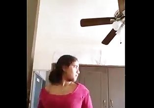 الهندي Bhabhi عارية تصوير لها النفس فيديو - indianhiddencamscom