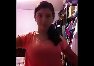 Desi indian school girl neha showing big boobs in red bra whatsapp leaked video
