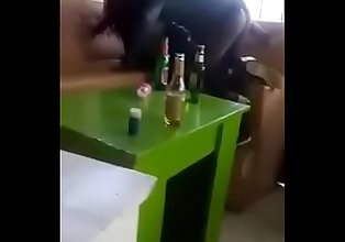 角质 朋友 具有 性爱 在 肯尼亚 酒吧
