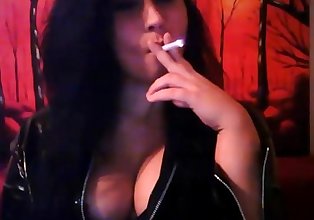 merokok wanita 01
