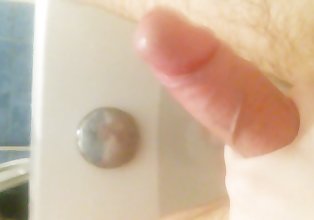 Caressant Mon Chaud bite et Gros éjaculation Dans salle de bain