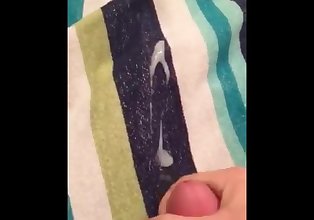 Straight Guy from Kik cums on towel