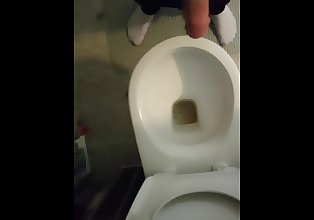 18 Year Old Pissing / First Vid