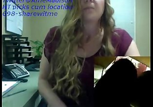 金髪 女の子 masturbating に cuming に の 事務所 作