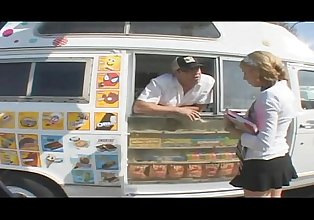 jóvenes babe follada en el icecream camión