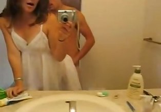 Cute Babe Fuck and Facial In the bathroom