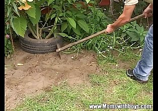 junge Gärtner bekommt zu Ficken Seine geil Reifen client